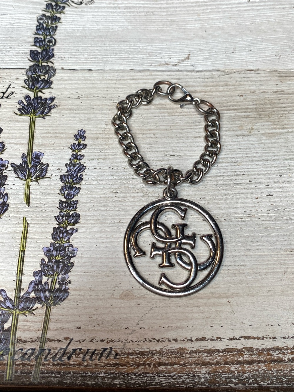 3📚/$25 GUESS Silver Logo Pendant Charm - Picture 6 of 6